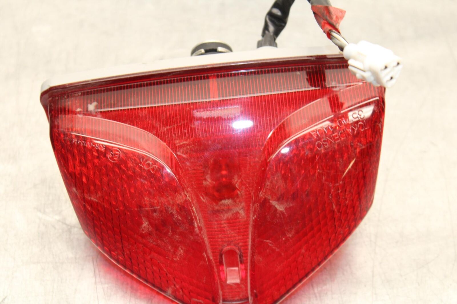 2015 Suzuki GSXR750 REAR TAIL TAILLIGHT BACK BRAKE LIGHT BB595