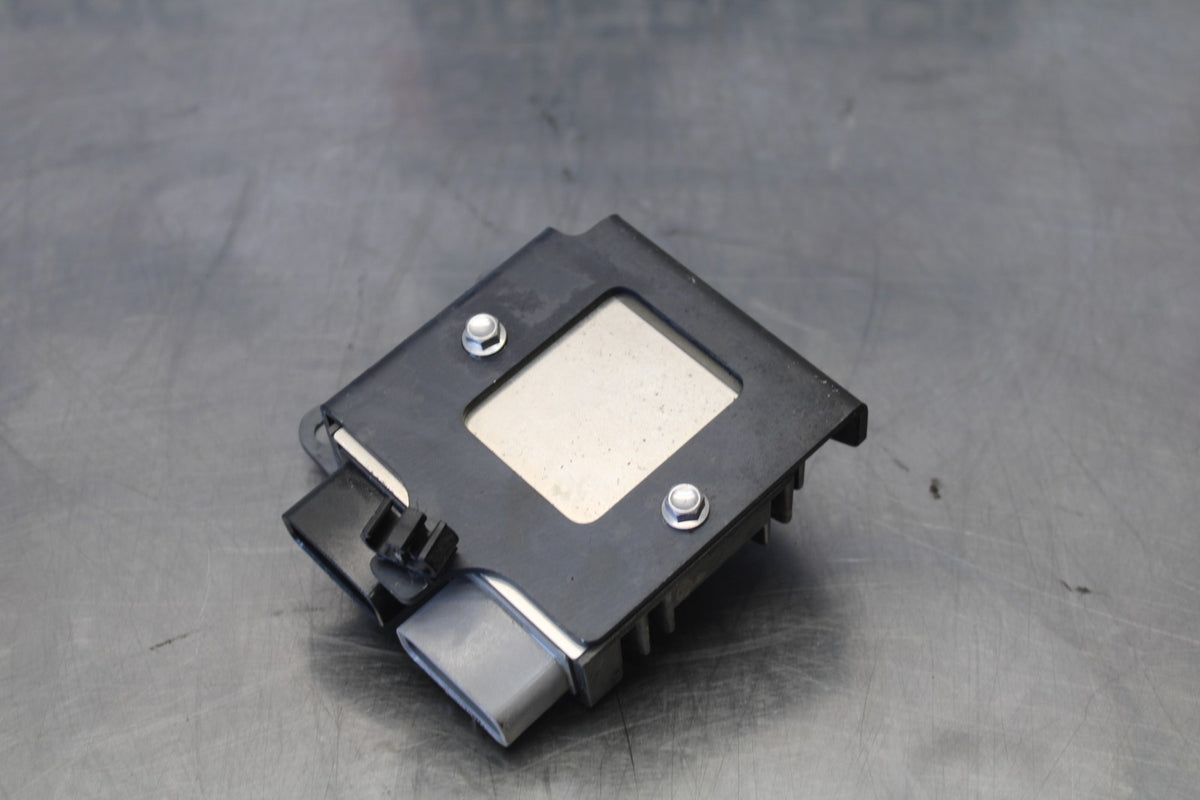 20 TRIUMPH STREET TRIPLE 765 RECTIFIER VOLTAGE REGULATOR BB864