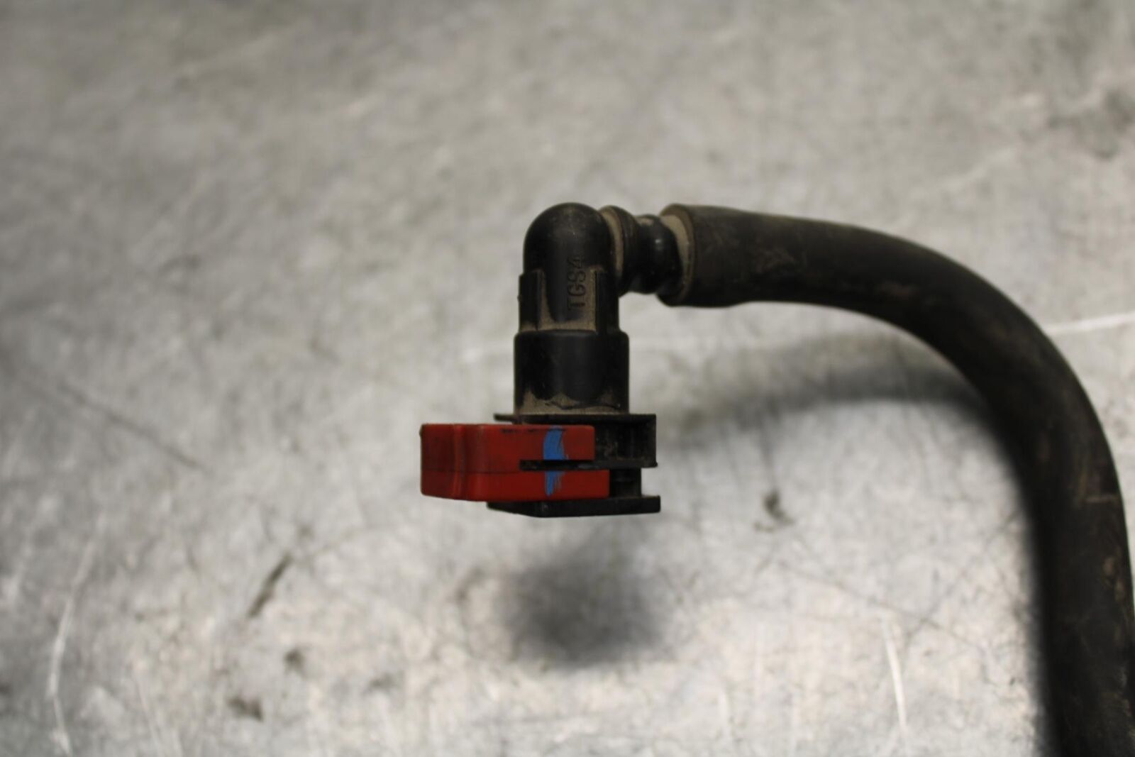17 KAWASAKI Z900 ZR900 FUEL HOSE GAS LINE TUBE PIPE BB549