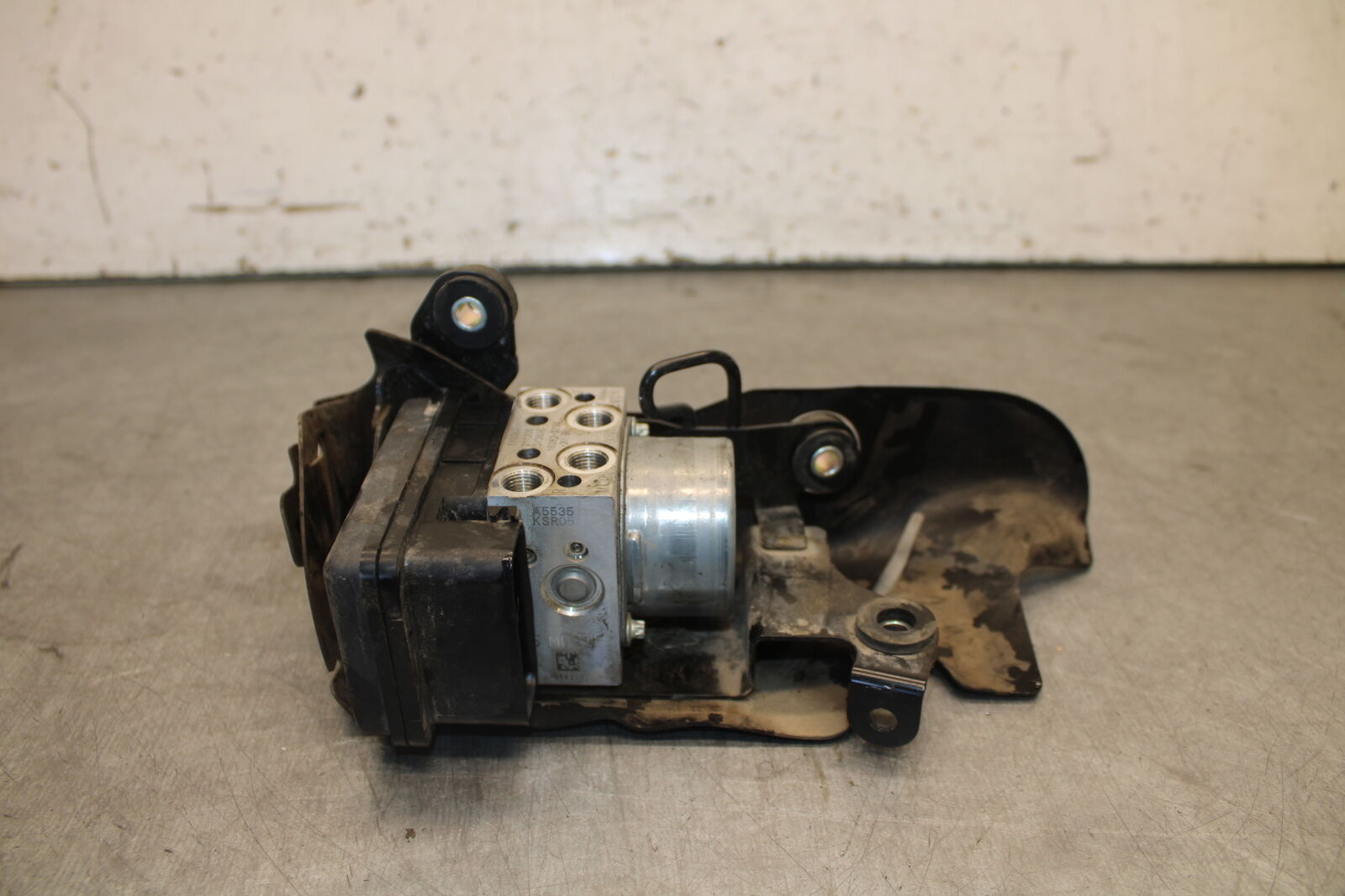19-23 KAWASAKI NINJA ZX6R ABS PUMP UNIT MODULE BB701
