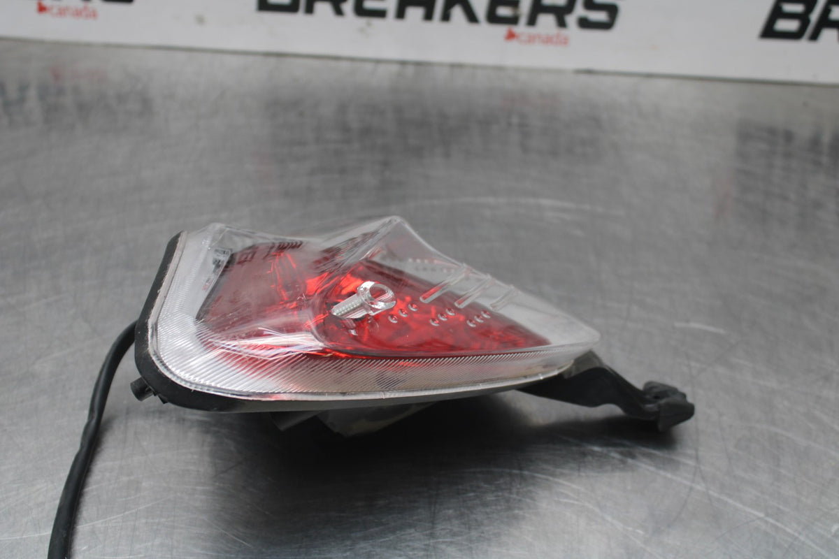 15 SUZUKI GW250F REAR TAIL TAILLIGHT BACK BRAKE LIGHT BB789