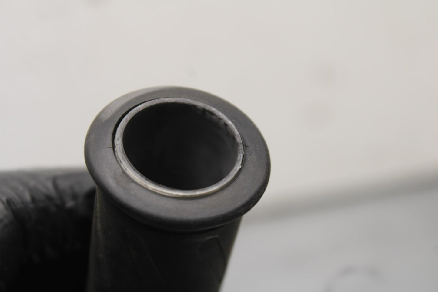 01-03 SUZUKI GSXR600 RIGHT THROTTLE GRIP BB633
