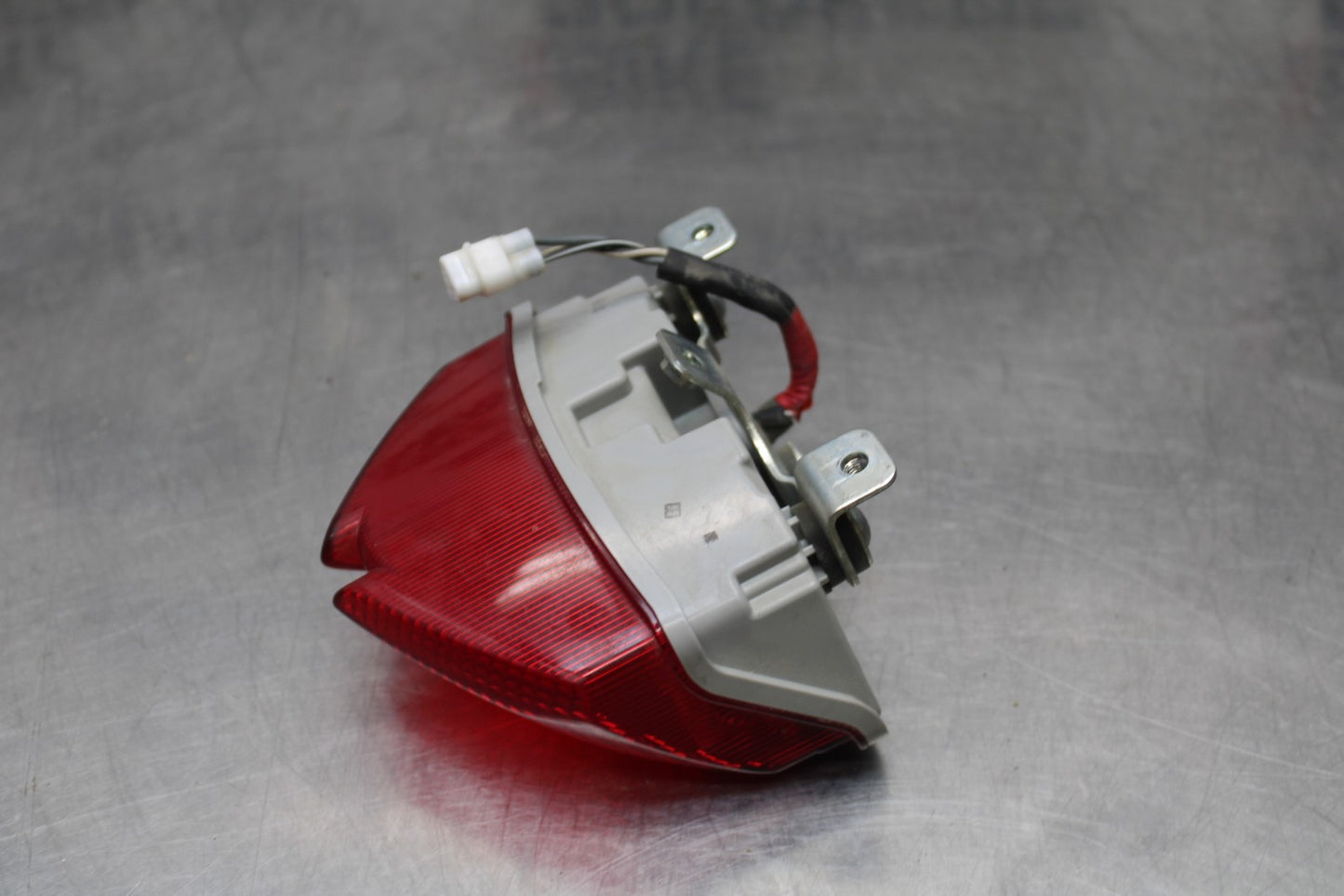 11-22 SUZUKI GSXR 600  REAR TAIL TAILLIGHT BACK BRAKE LIGHT BB193