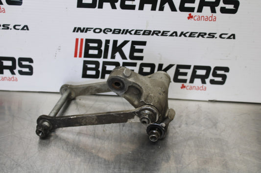 07-08 KAWASAKI NINJA ZX6R REAR DOGBONE SHOCK LINKAGE LINK BB175