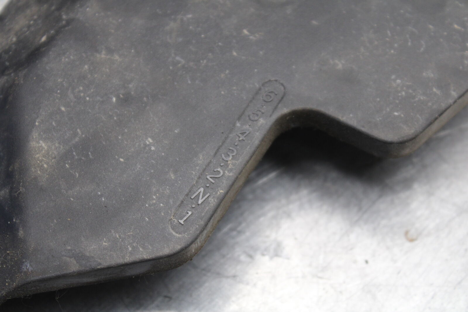 05-06 HONDA CBR600RR ENGINE SPROCKET COVER BB655