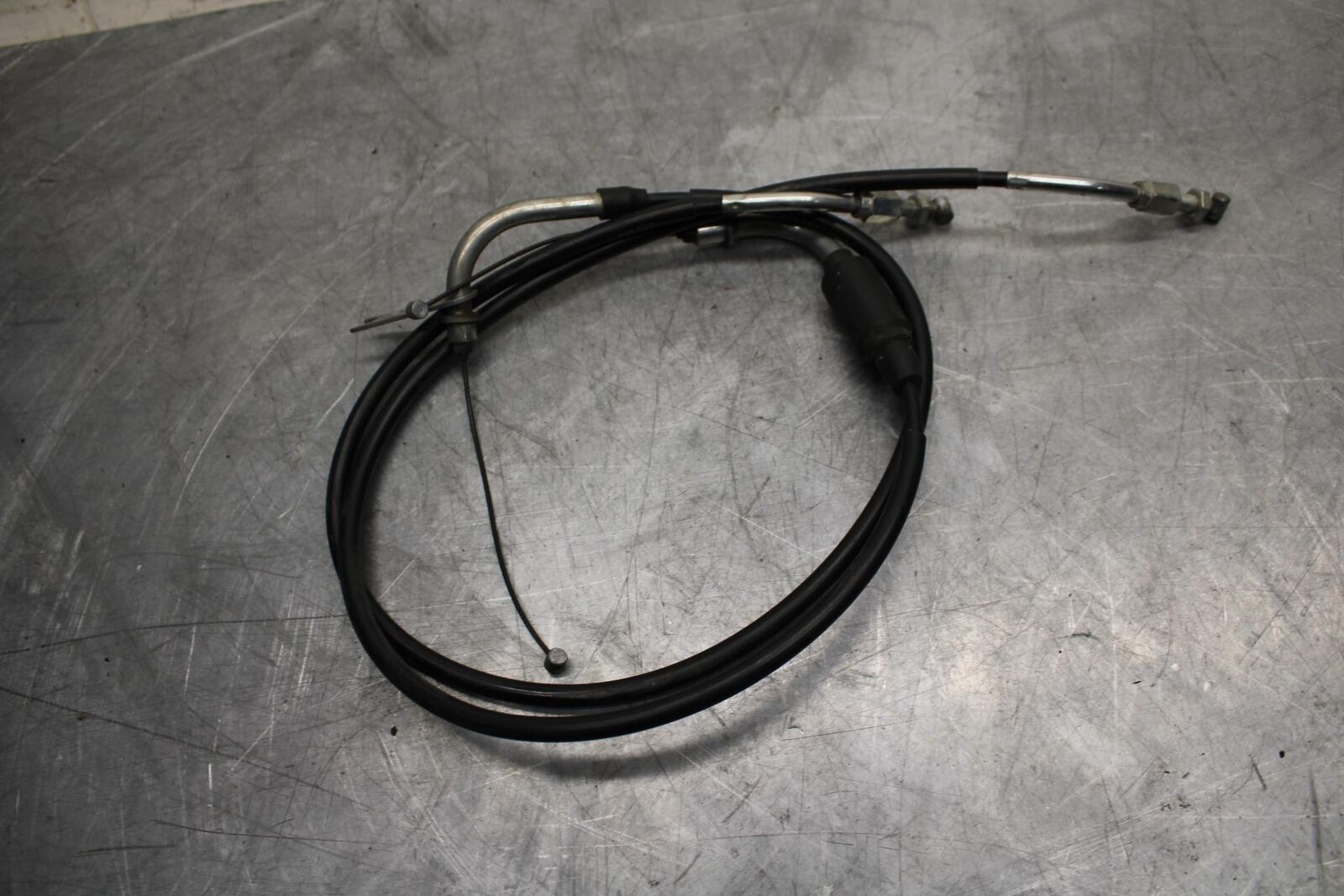 11-21 SUZUKI GSXR750 THROTTLE CABLES LINES BB486