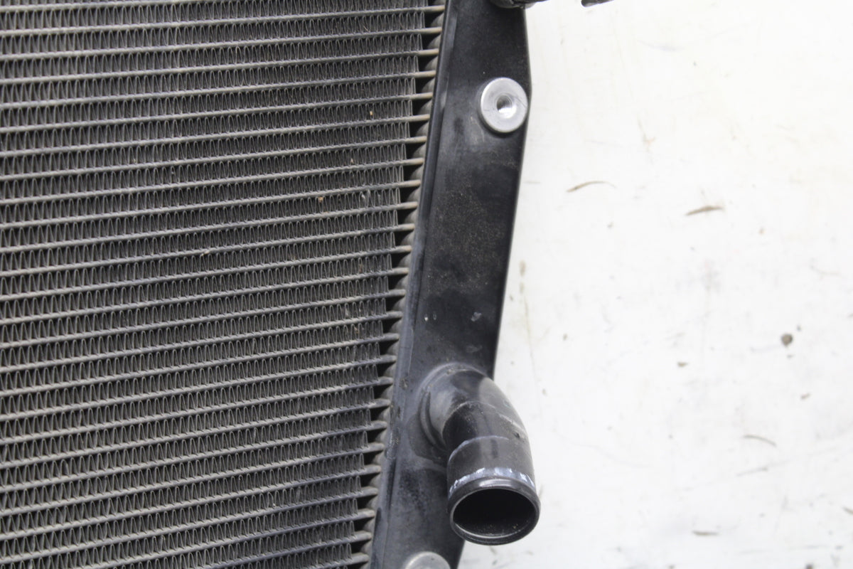 17-21 HONDA CBR1000RR SP ENGINE RADIATOR MOTOR COOLER COOLING RADIATER BB681