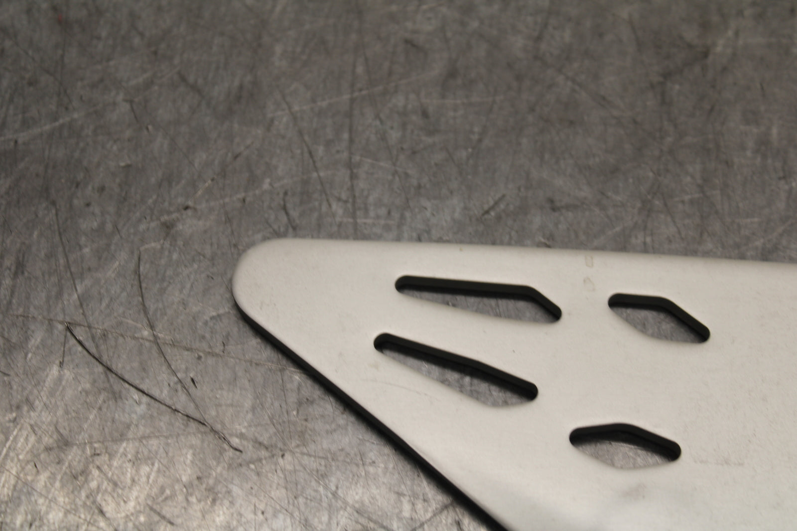 19-23 KAWASAKI NINJA ZX6R RIGHT REARSET REAR SET HEEL GUARD COVER  BB749