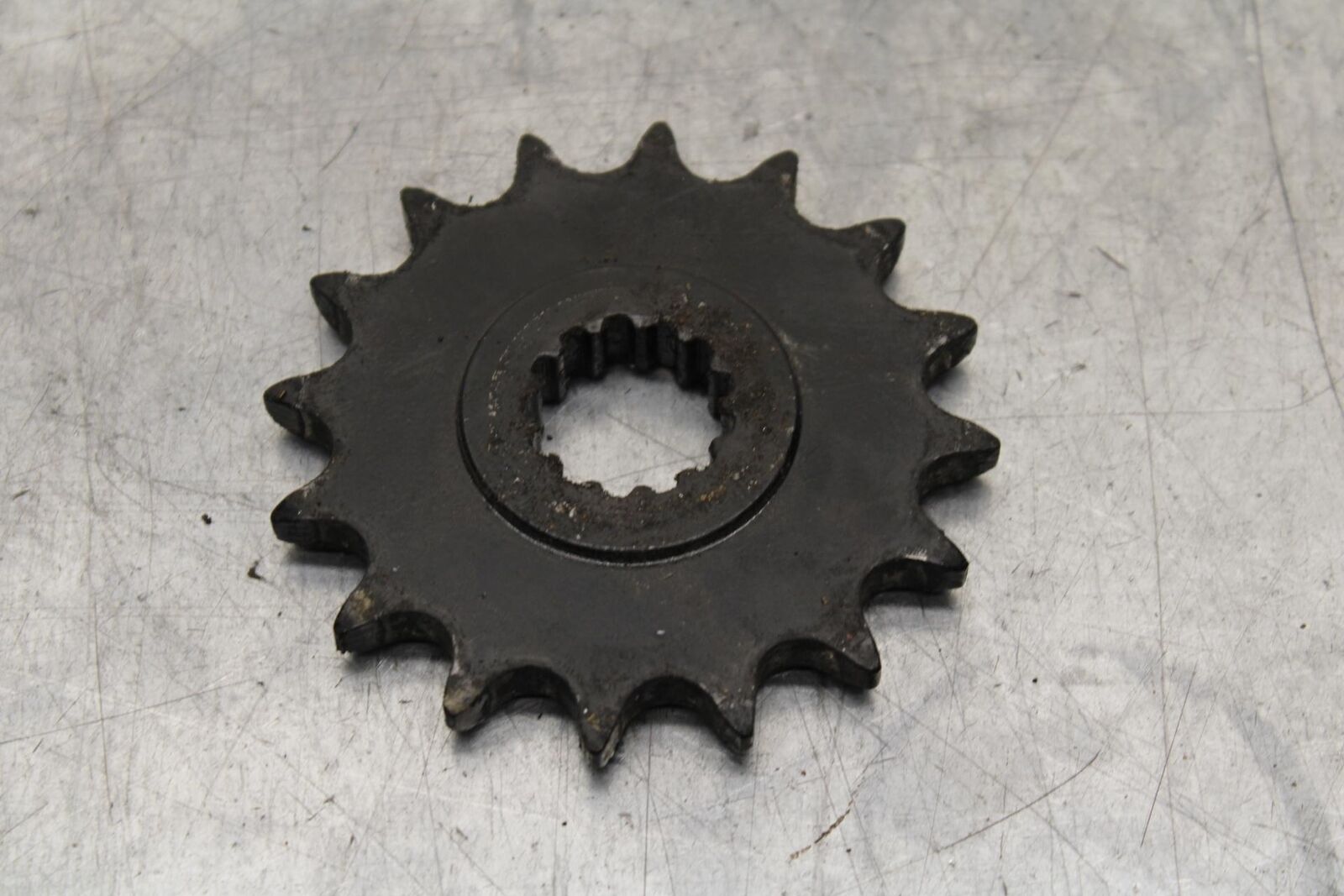 2007 Yamaha YZF R6 FRONT SPROCKET 2C0-17460-00-00 BB590