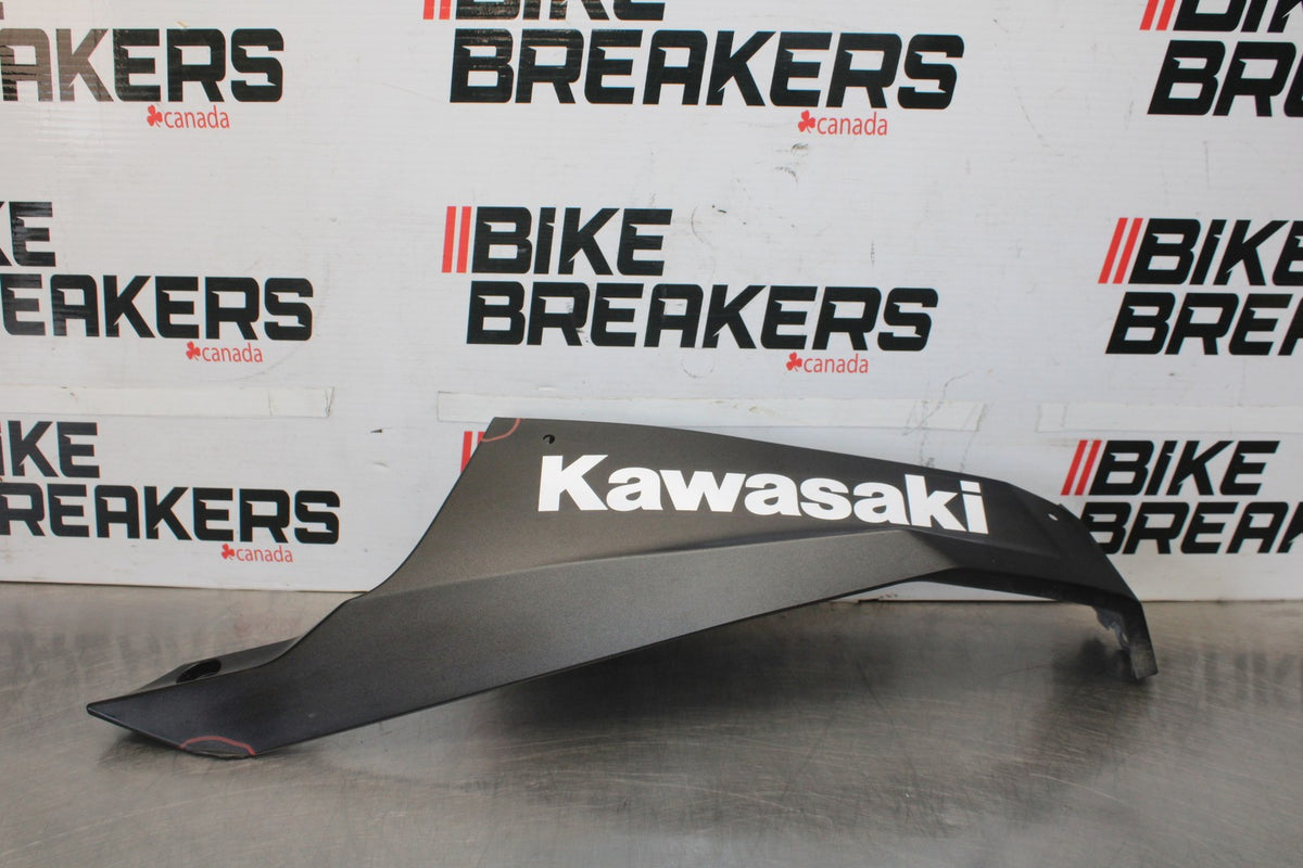 18-23 KAWASAKI NINJA 400 EX400 ABS RIGHT LOWER BOTTOM BELLY SIDE FAIRING BB177