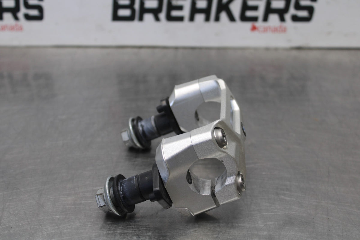 17-20 BMW S1000R HANDLEBAR RISERS BB909
