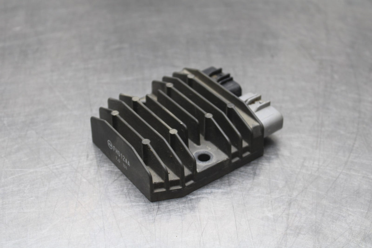 07-08 YAMAHA YZF R1 RECTIFIER VOLTAGE REGULATOR BB771
