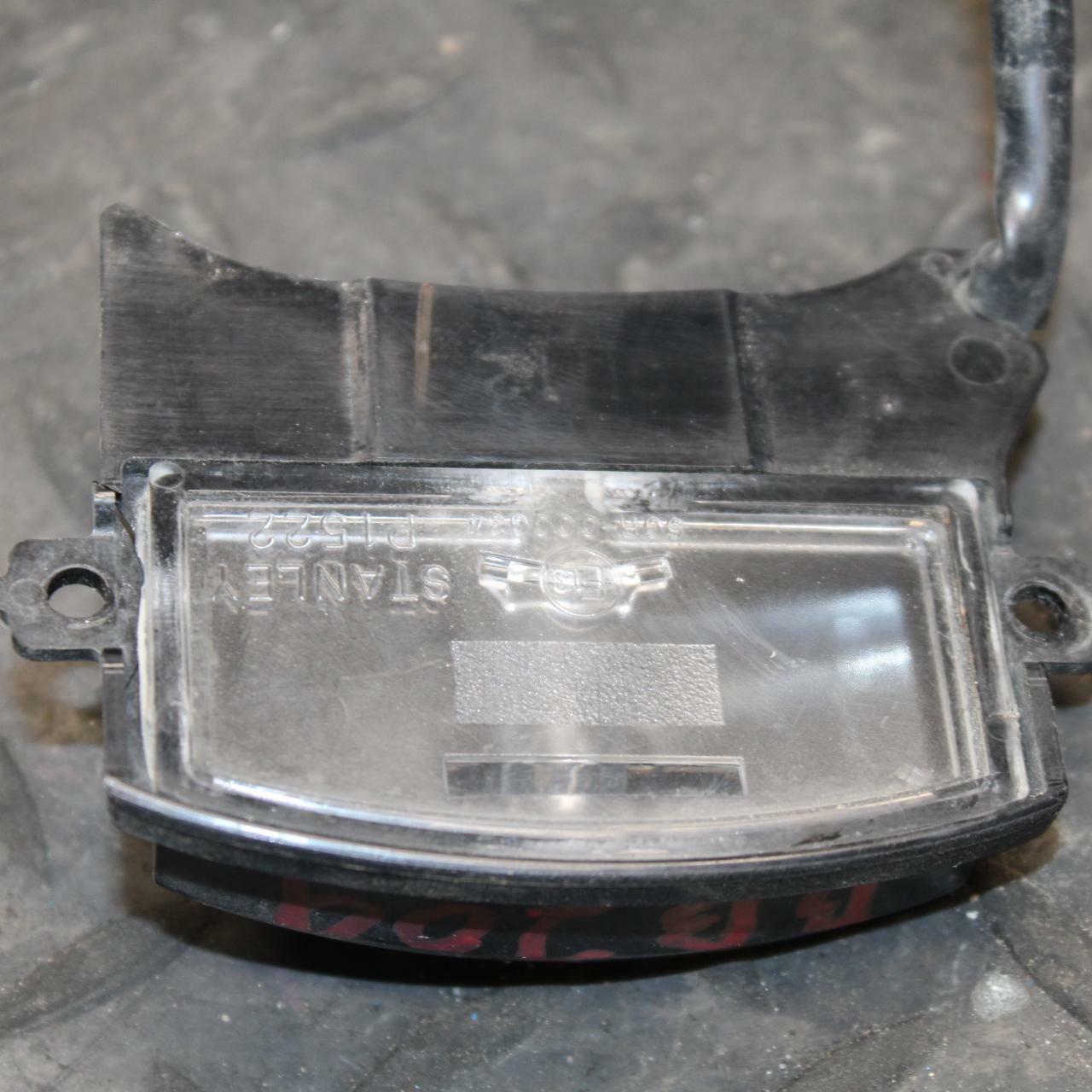 08-16 YAMAHA YZF R6 LICENSE PLATE LIGHT BB209