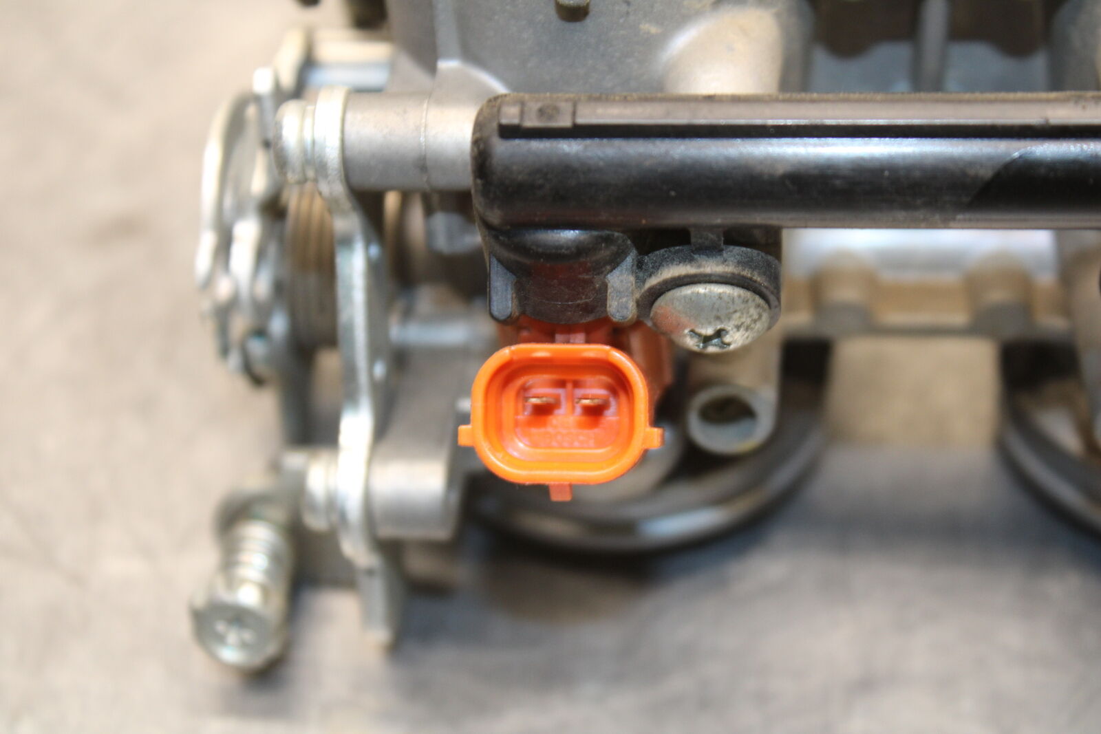 12-13 KAWASAKI Z1000 MAIN FUEL INJECTORS / THROTTLE BODIES BB743