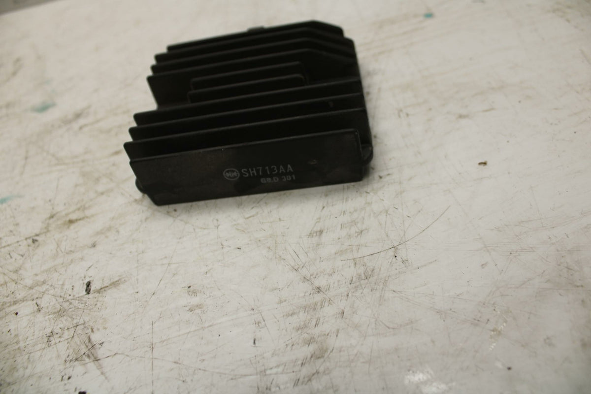09 YAMAHA FZ6 RECTIFIER VOLTAGE REGULATOR BB295