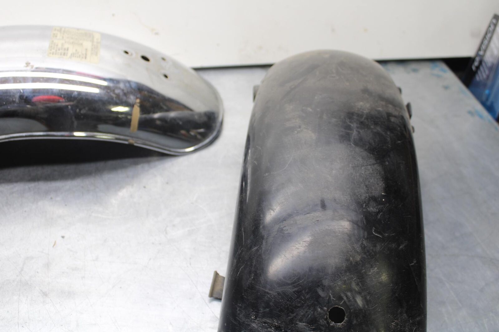 80-83 SUZUKI GS750E REAR BACK FENDER MUD GUARD BB82