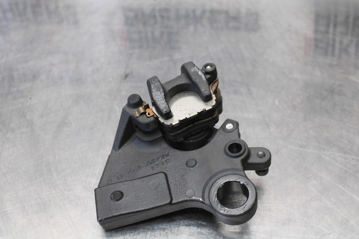 21-23 KAWASAKI NINJA ZX6R REAR BACK BRAKE CALIPER W MOUNT BRACKET BB179