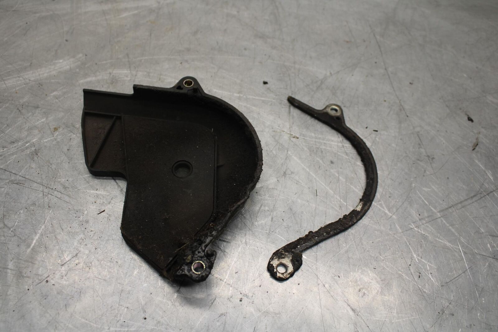 2003 Honda CBR600RR ENGINE SPROCKET COVER 11350-MEE-670 BB511