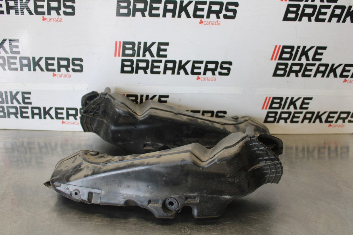 11-24 SUZUKI GSXR750 RIGHT LEFT AIR INTAKE DUCTS BB879