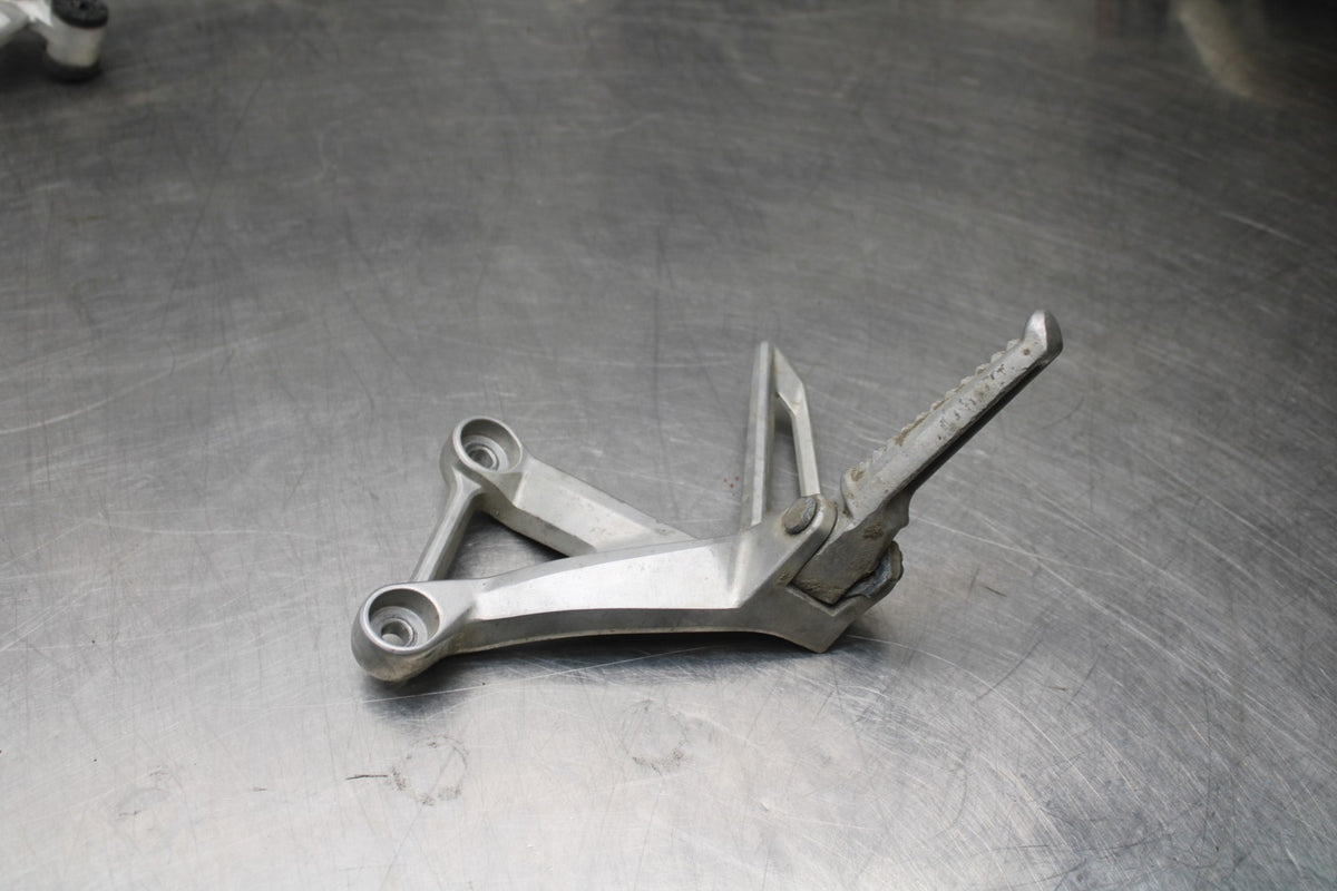 18 HONDA CB500F REAR BACK PASSENGER PEG SET PAIR BB861