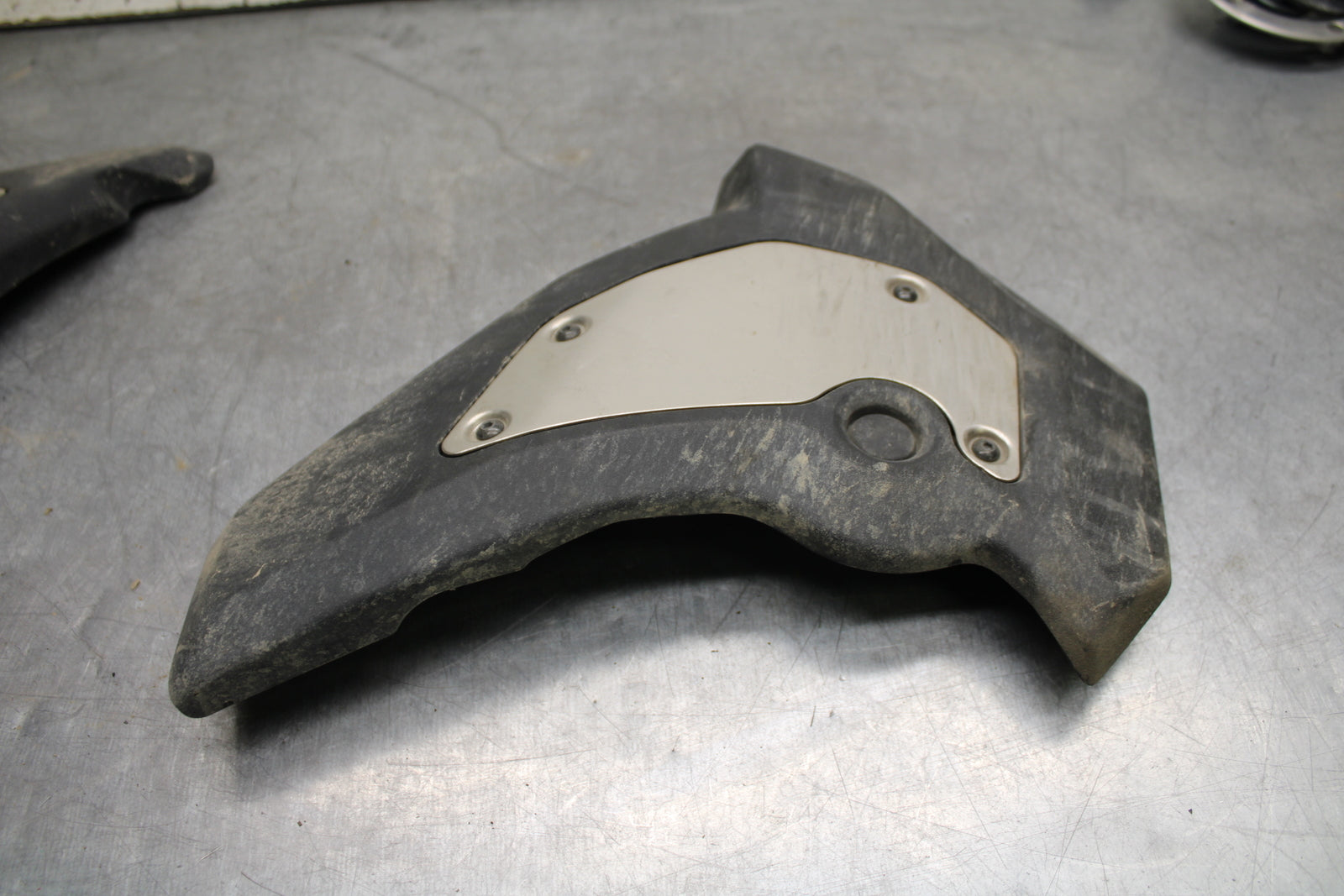 16-17 KAWASAKI VULCAN S 650 EN650 ABS ENGINE SIDE COVER PANEL COWL FAIRING BB731