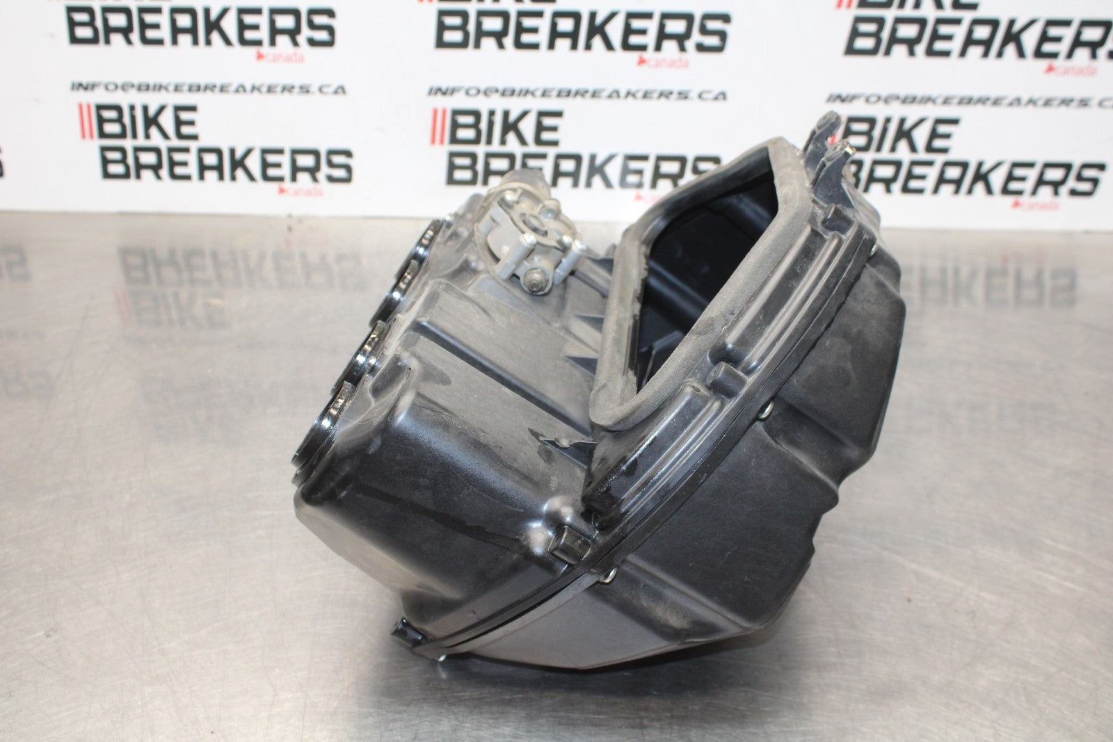 07-08 YAMAHA YZF R1 AIRBOX AIR INTAKE FILTER BOX /W STACKS BB771