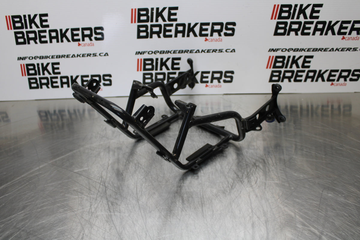 09 YAMAHA ROYAL STAR XVZ1300TF VENTURE UPPER FAIRING GAUGES STAY BRACKET  BB151
