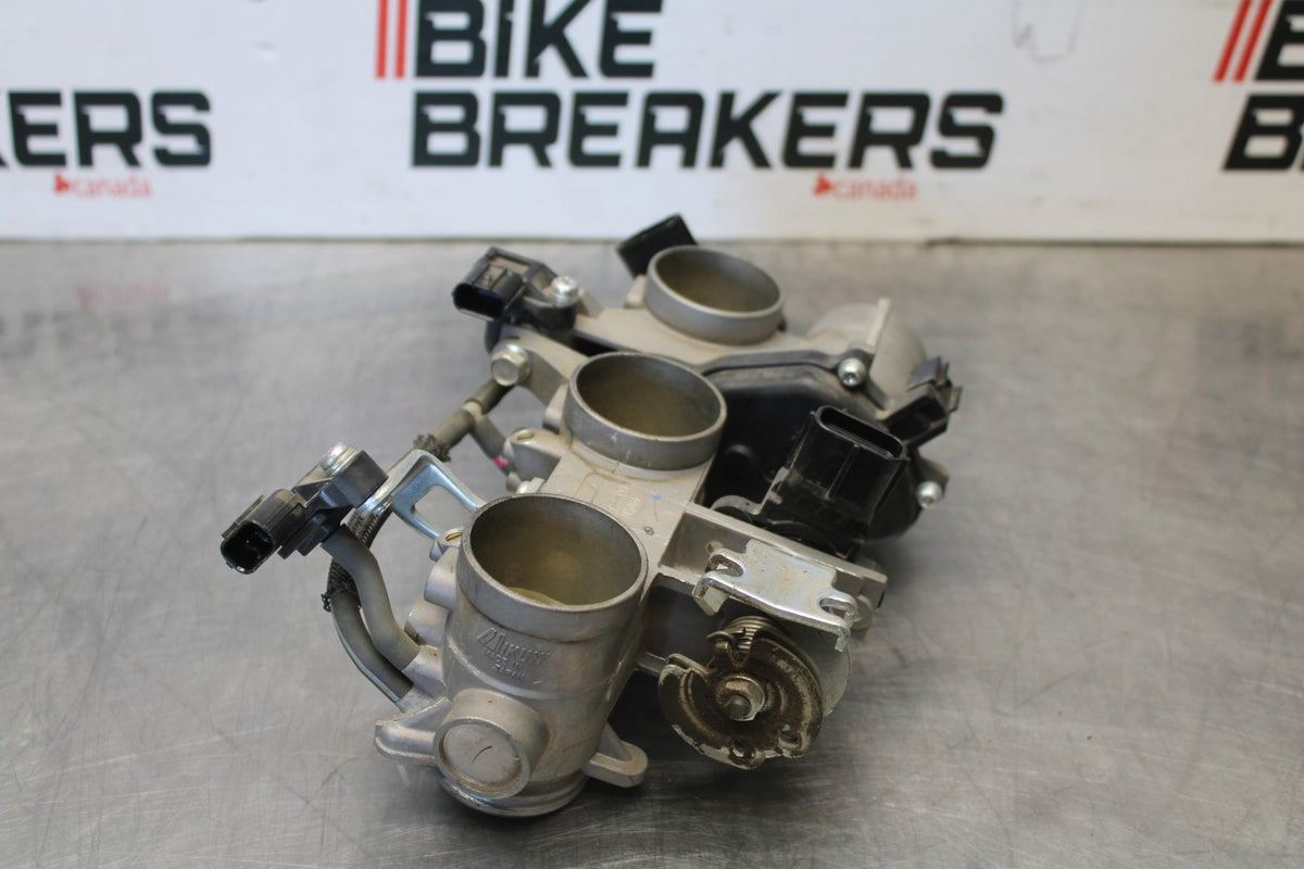 15-17 YAMAHA FJ09  THROTTLE BODIES BB906