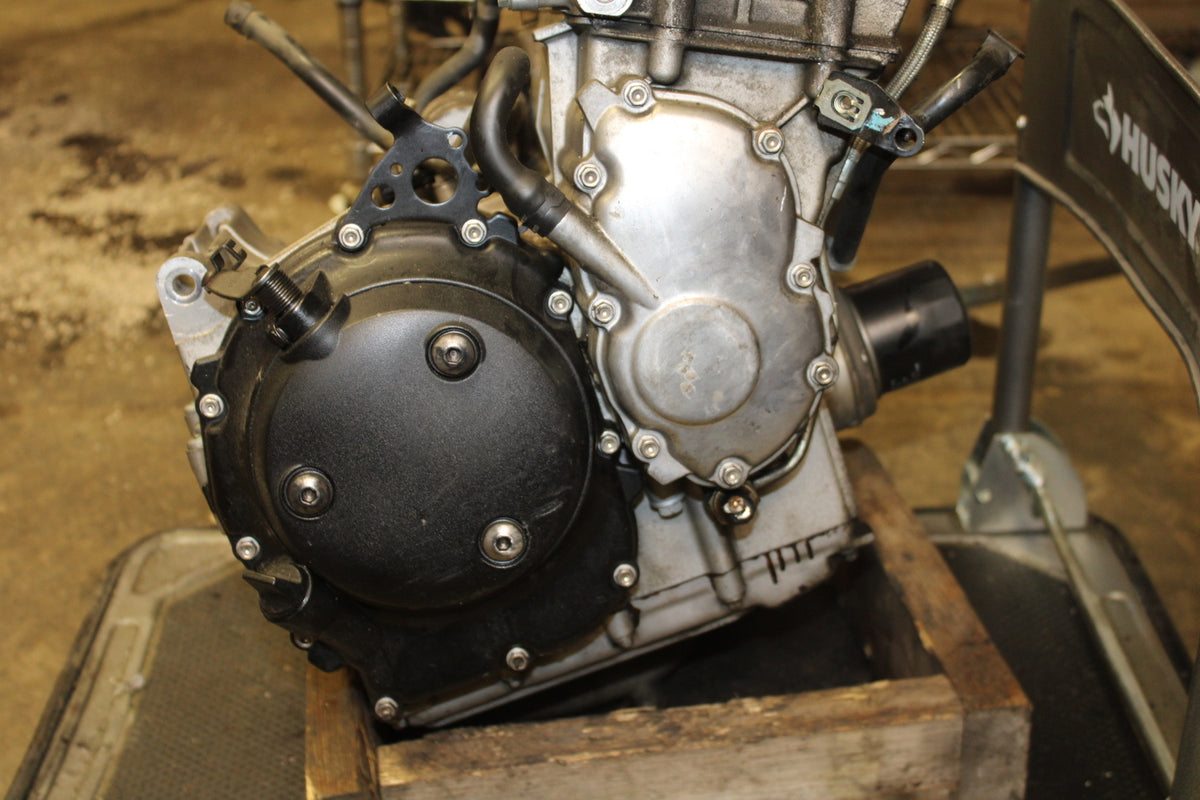 03-04 TRIUMPH DAYTONA 600 ENGINE MOTOR BB745