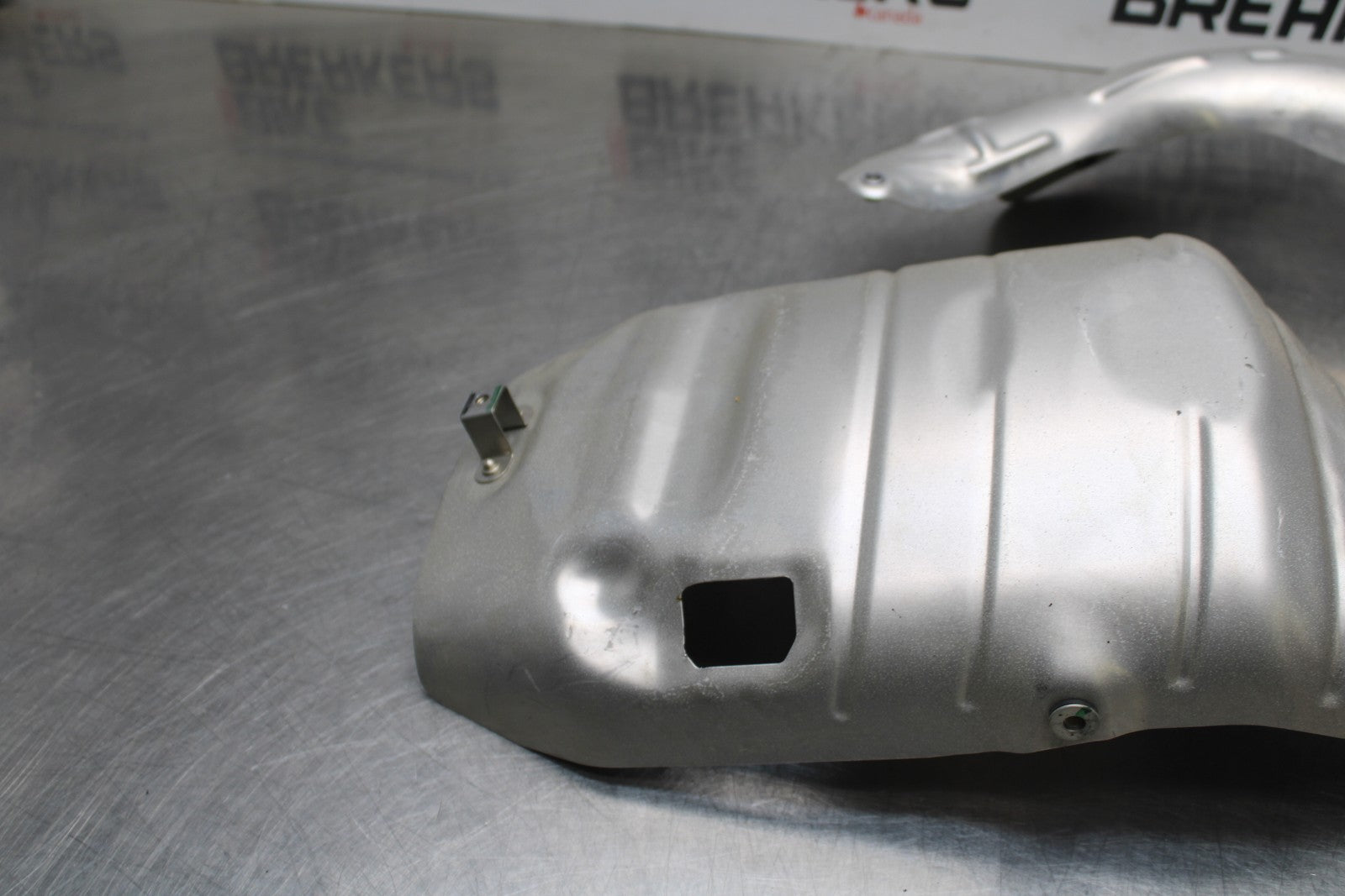 13-24 HONDA CBR600RR MUFFLER EXHAUST PIPE COVER HEAT SHIELD GUARD BB772