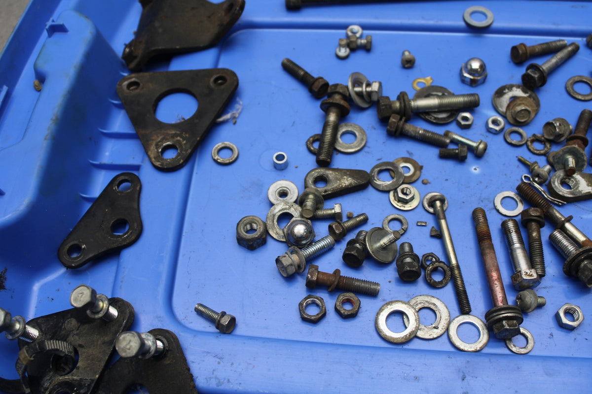 78-79 SUZUKI GS1000 MOUNTING BOLTS HARDWARE MOTOR SCREWS BB787