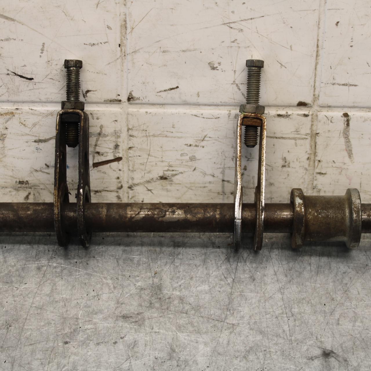 1974 Yamaha RD350 REAR AXLE BACK WHEEL RIM PIVOT BOLT AXEL BB53