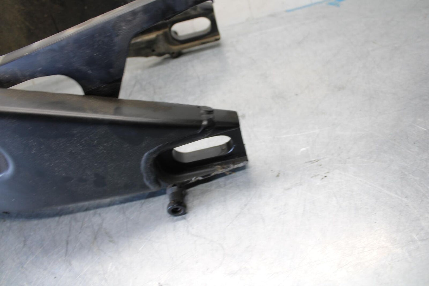 08-16 YAMAHA YZF R6 REAR SWINGARM  SUSPENSION SWING ARM 13S-22110-00-00 BB436