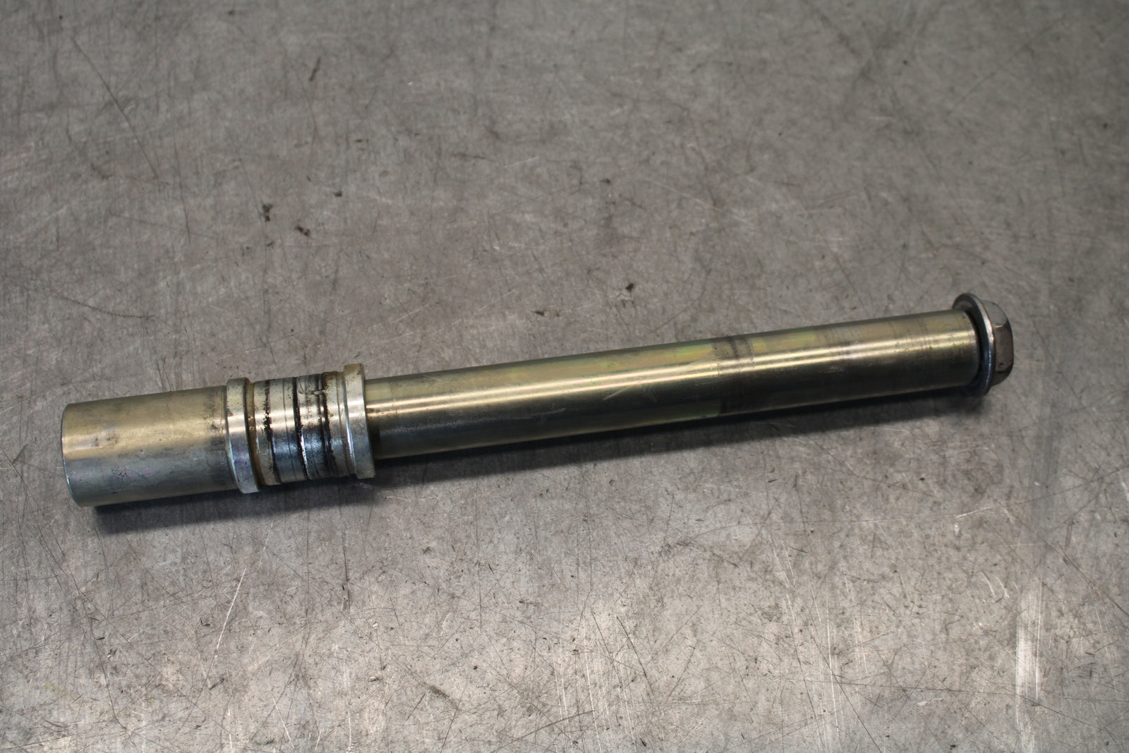 08-16 YAMAHA YZF R6 FRONT WHEEL RIM AXLE PIVOT BOLT 2C0-25181-00-00 BB665