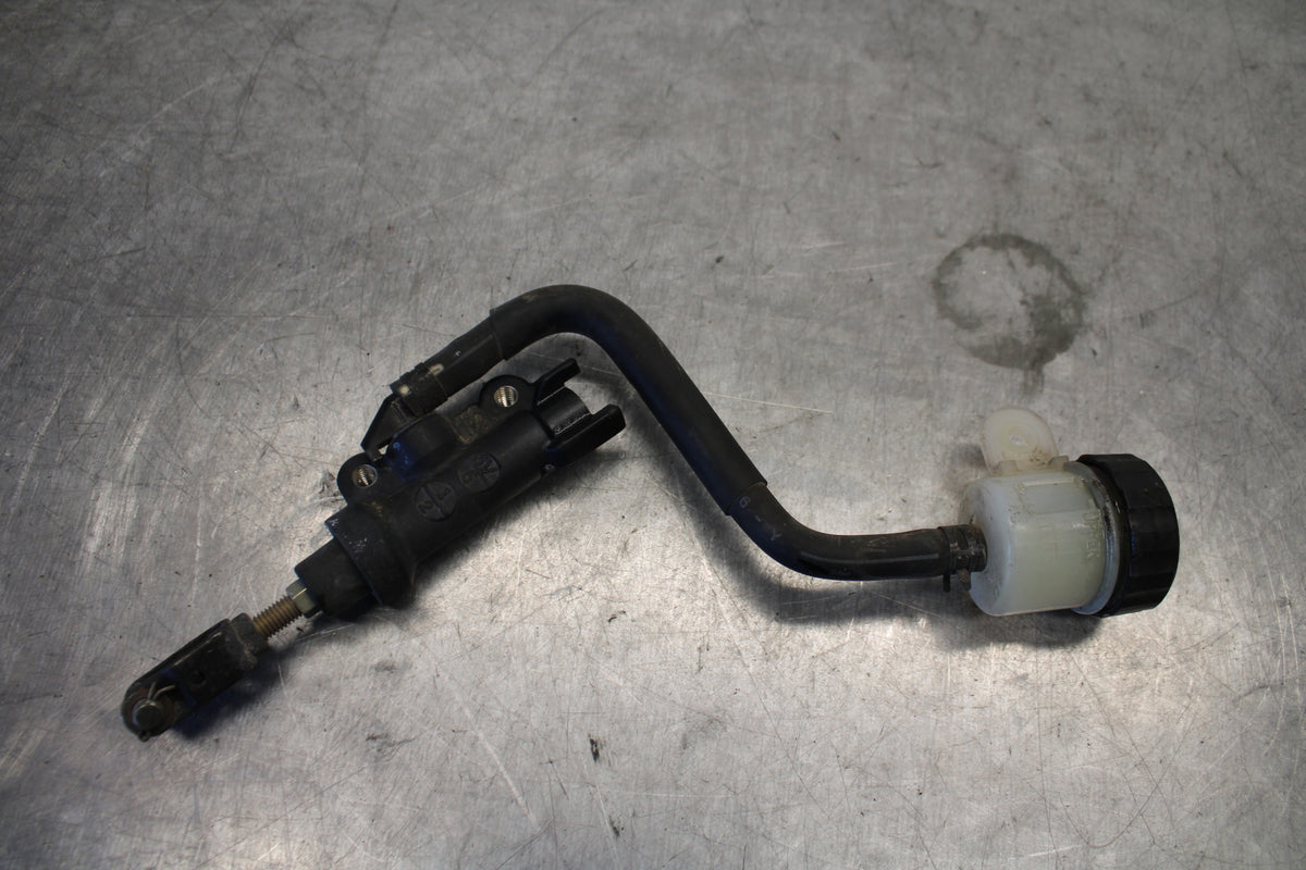 07-09 YAMAHA FZ6 REAR BACK BRAKE MASTER CYLINDER W RESERVOIR BB713