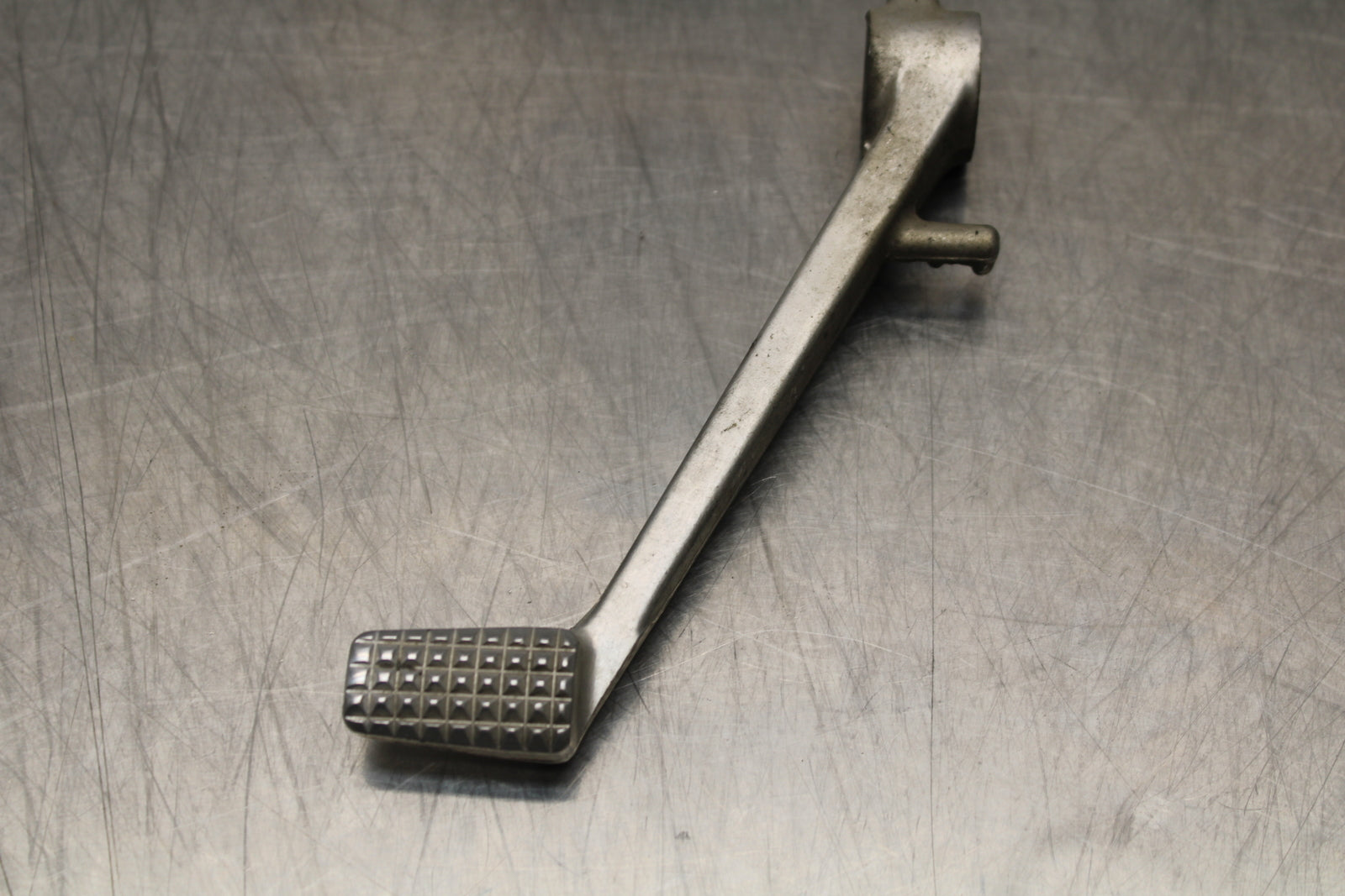 04-05 KAWASAKI NINJA ZX10R RIGHT REARSET BRAKE FOOT PEDAL BB163