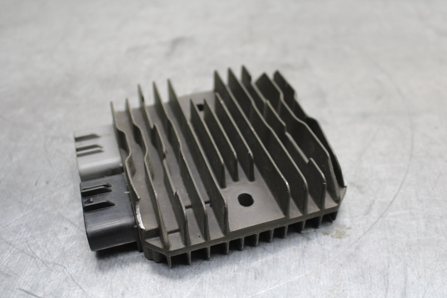 13-17 KAWASAKI NINJA ZX6R ZX636E RECTIFIER VOLTAGE REGULATOR BB735