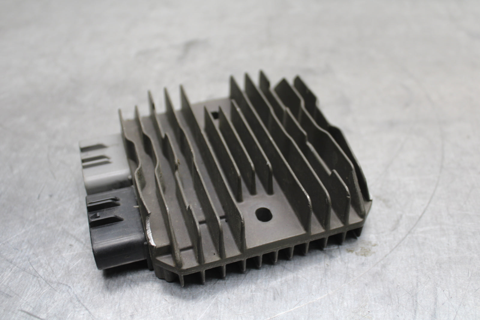 13-17 KAWASAKI NINJA ZX6R ZX636E RECTIFIER VOLTAGE REGULATOR BB735