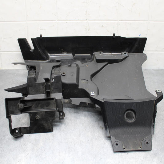 20 SUZUKI GSXR 1000 RIGHT MID UPPER SIDE FAIRING COWL PLASTIC BB597