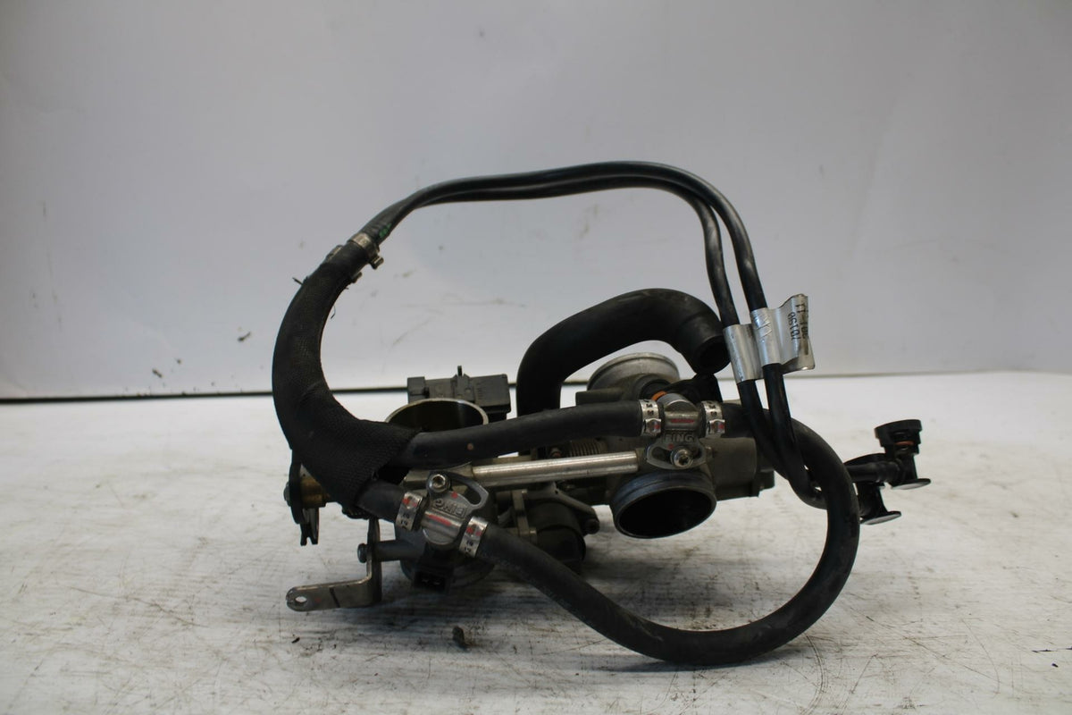 12 DUCATI MONSTER 796 MAIN FUEL INJECTORS / THROTTLE BODIES BB276