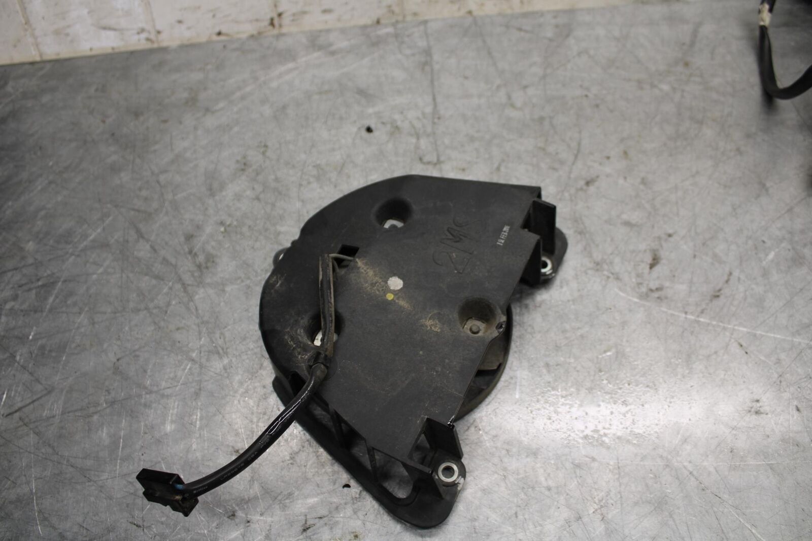 2015 Yamaha YZF R3 ENGINE RADIATOR COOLING FAN 2MS-E2405-00-00 BB526