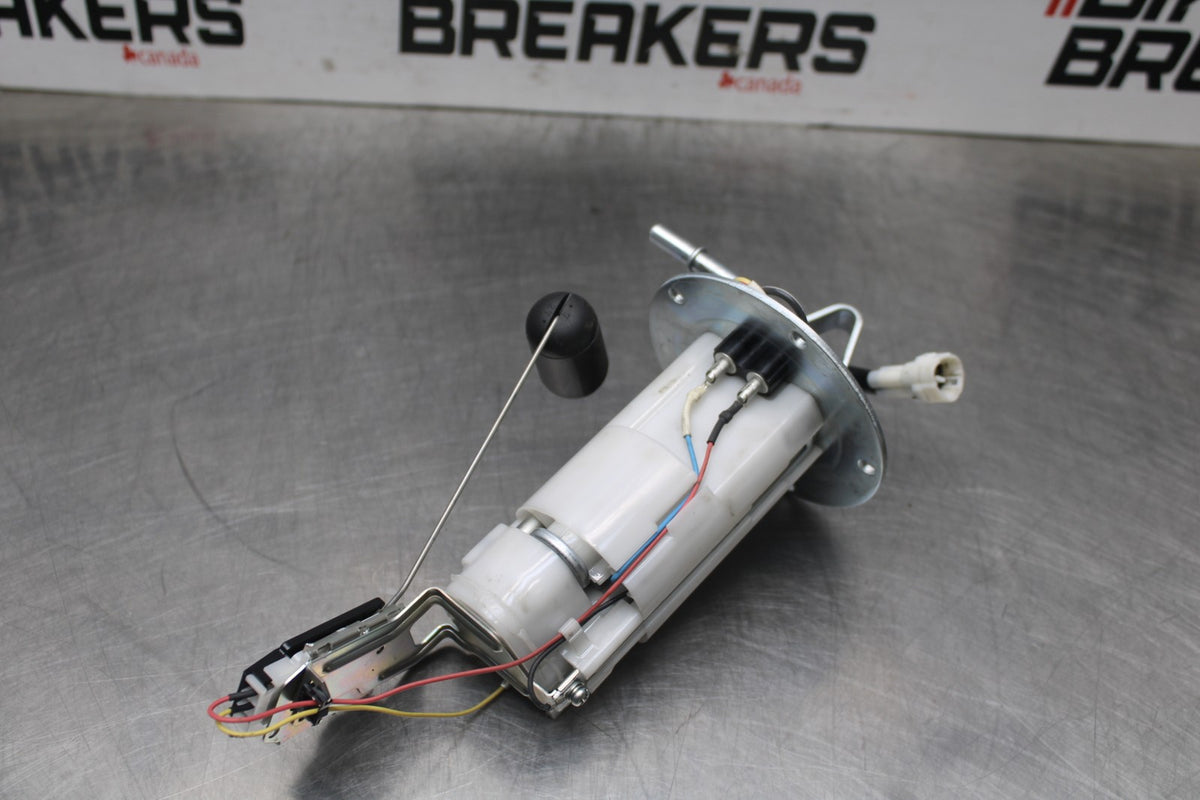 20-25 SUZUKI GSXR750 FUEL PUMP GAS PETROL SENDER UNIT BB810