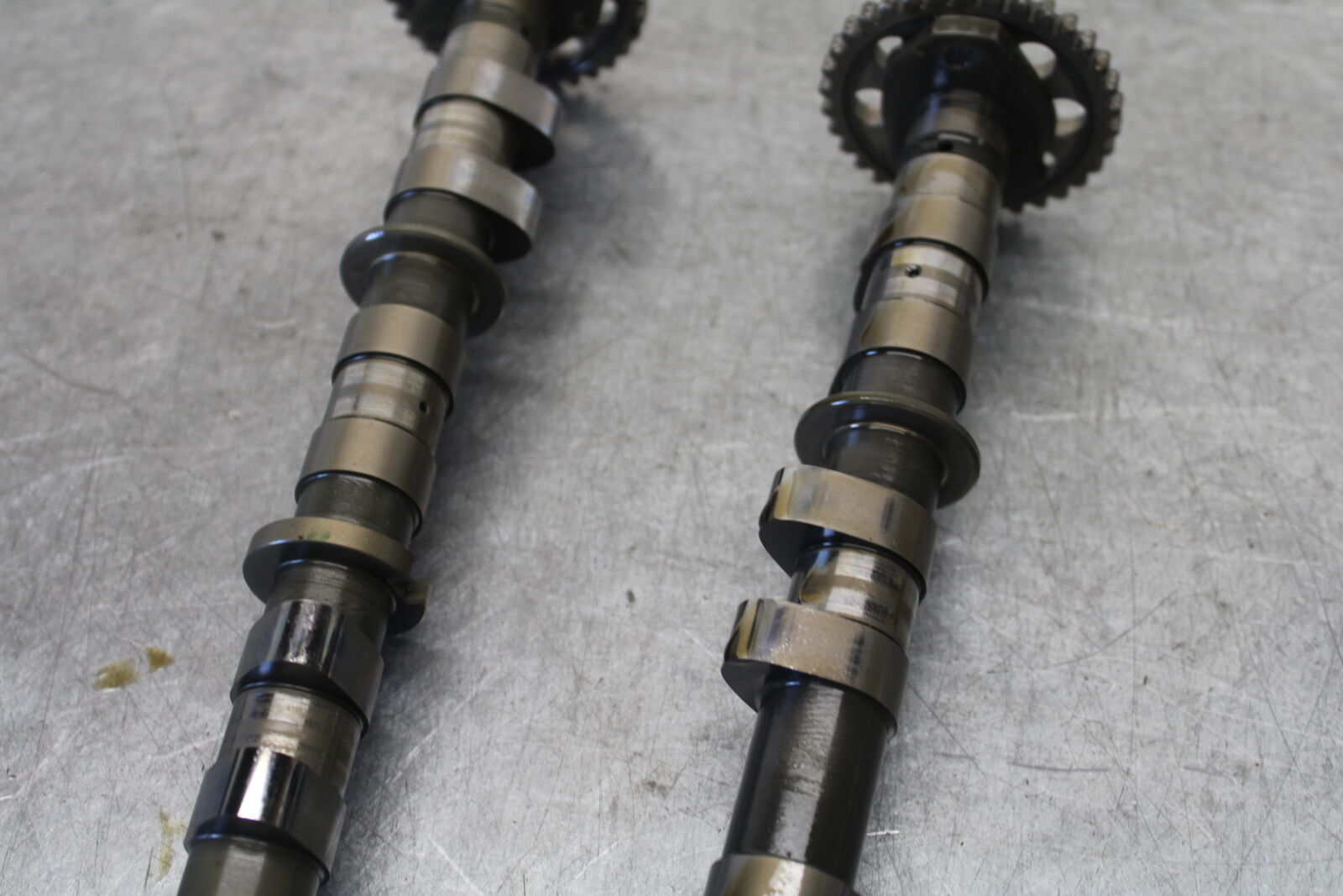 08-09 YAMAHA YZF R6S CAMSHAFT CAMS SHAFTS  5SL-12170-00-00 5SL-12180-00-00 BB690