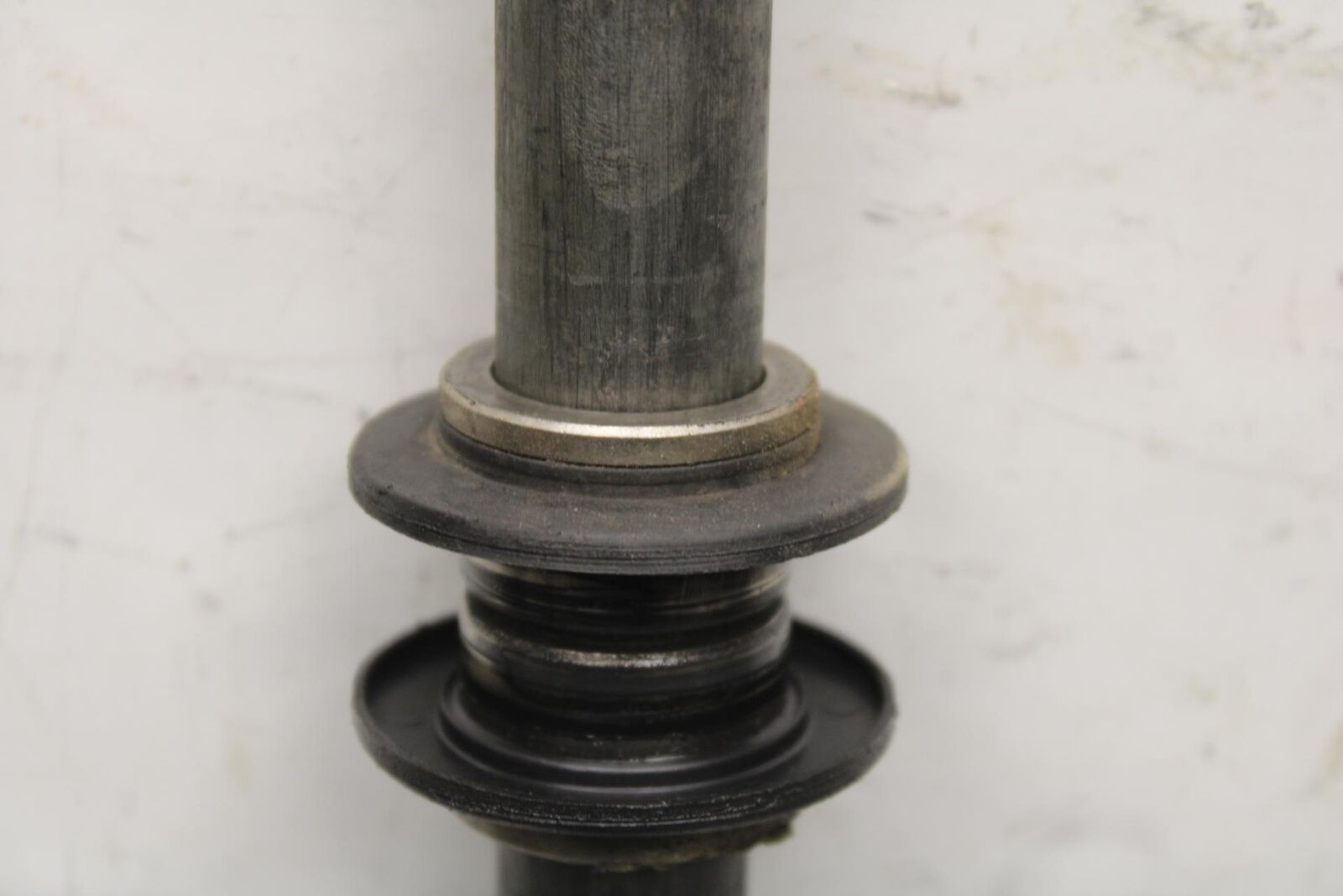 05 YAMAHA YZF R6S FRONT WHEEL RIM AXLE PIVOT BOLT BB600