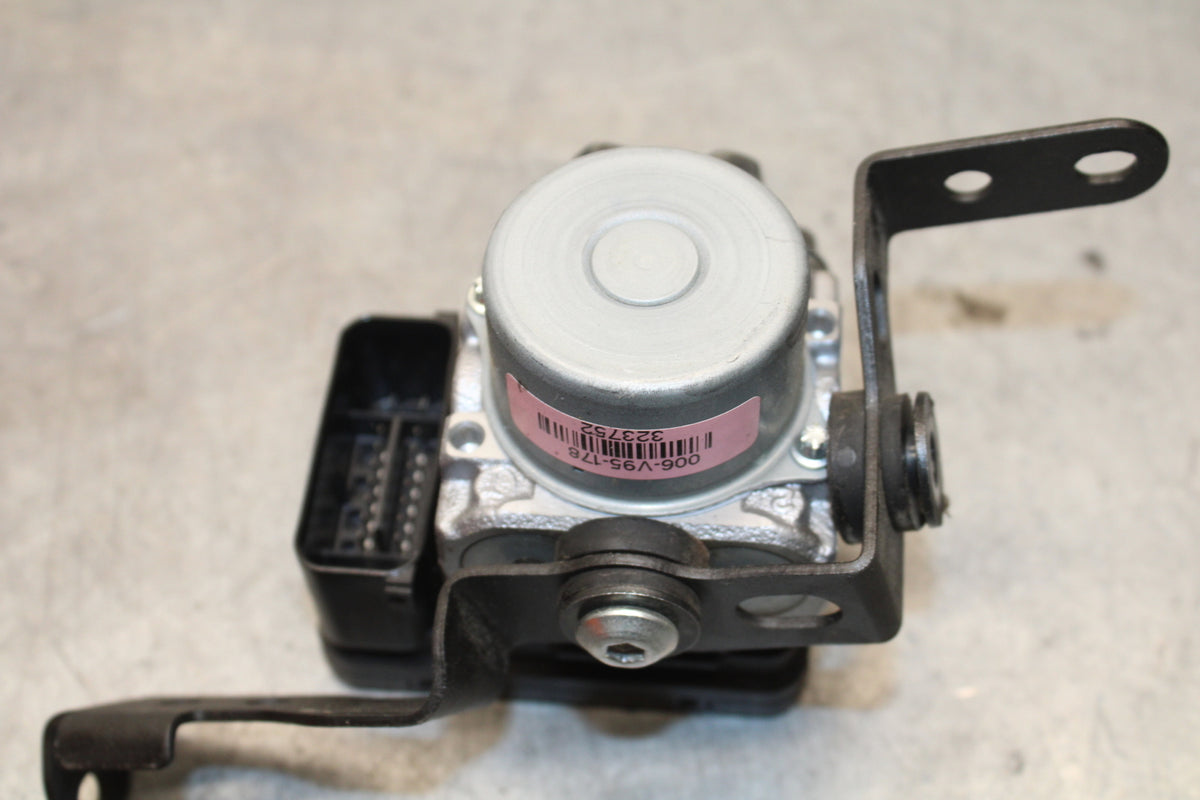 18-23 KAWASAKI NINJA 400 ABS PUMP UNIT MODULE BB660