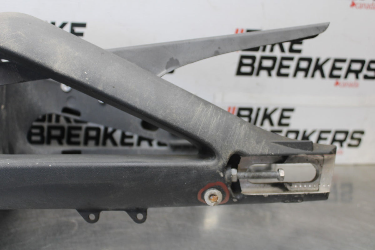 12 TRIUMPH STREET TRIPLE R REAR SWINGARM BACK SUSPENSION SWING ARM BB914