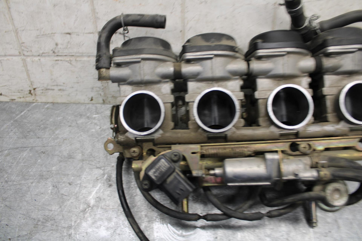 2003 Yamaha YZF R6 MAIN FUEL INJECTORS / THROTTLE BODIES 5SL-13750-00-00 BB539