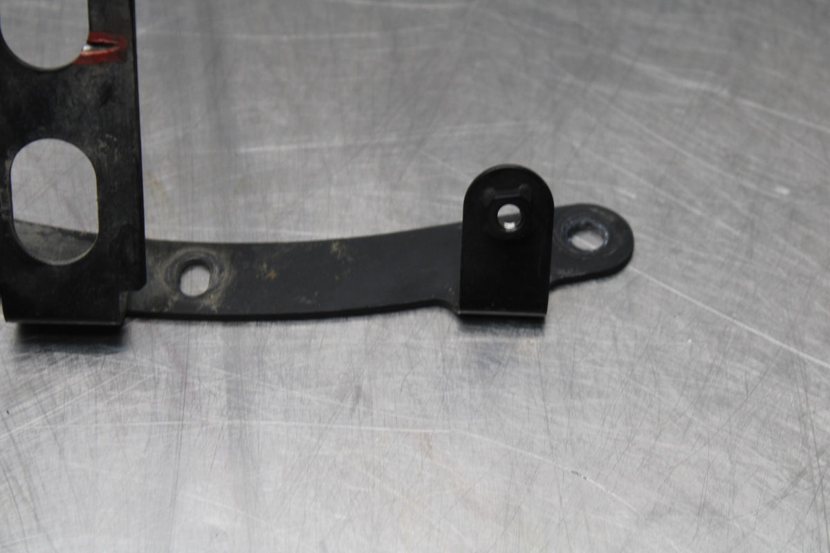 07-16 SUZUKI GSXR1000 OIL COOLER MOUNTING BRACKET MOUNT SUPPORT BB770