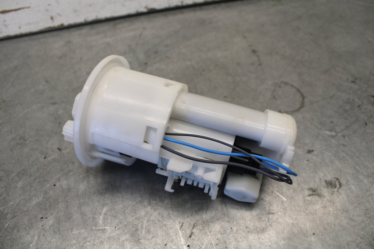 09-14 YAMAHA YZF R1 FUEL PUMP GAS PETROL SENDER UNIT 14B-13907-20-00  BB676