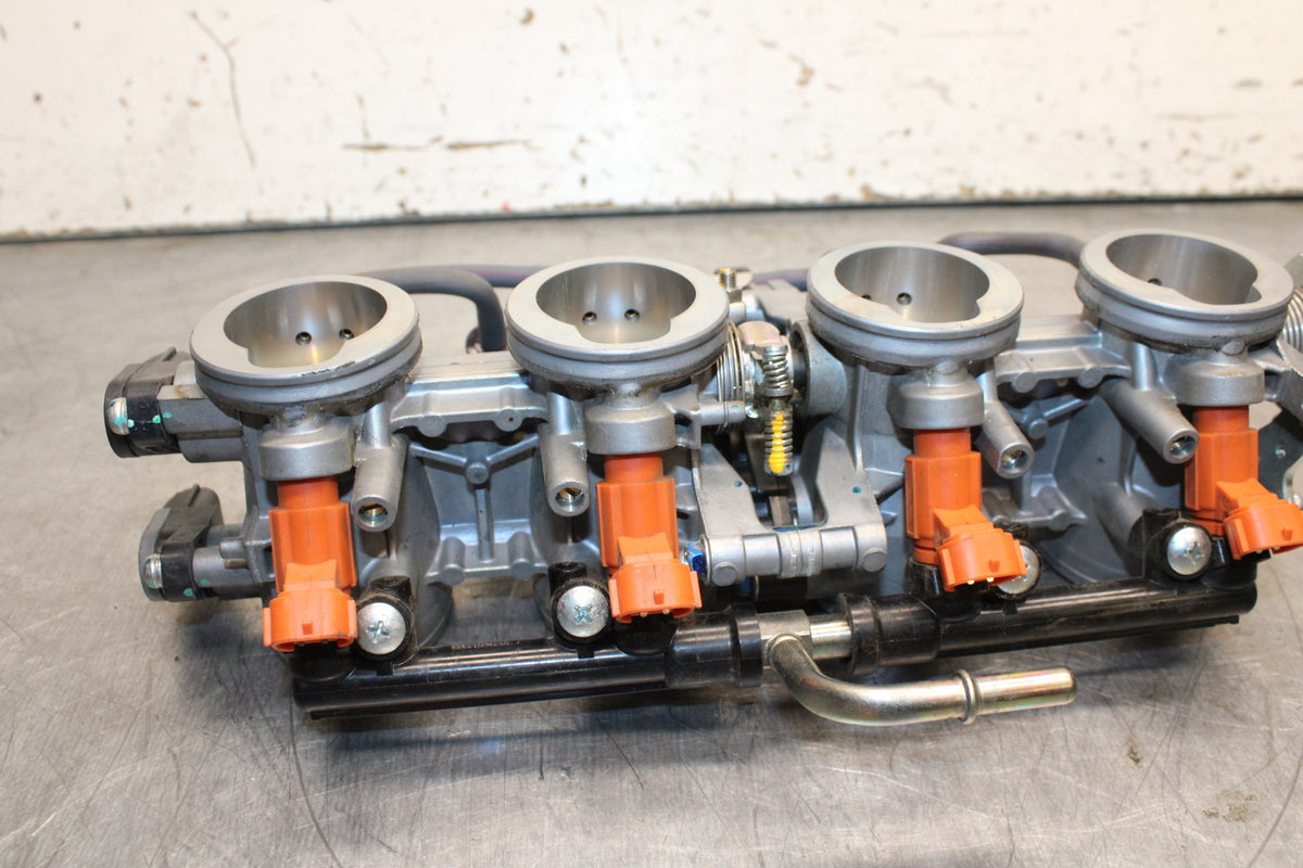 13-17 KAWASAKI NINJA ZX6R ZX636E MAIN FUEL INJECTORS / THROTTLE BODIES BB735